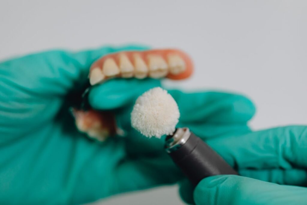 Quanto tempo dura uma prótese móvel? — clínica especializada em implantes e próteses em Curitiba