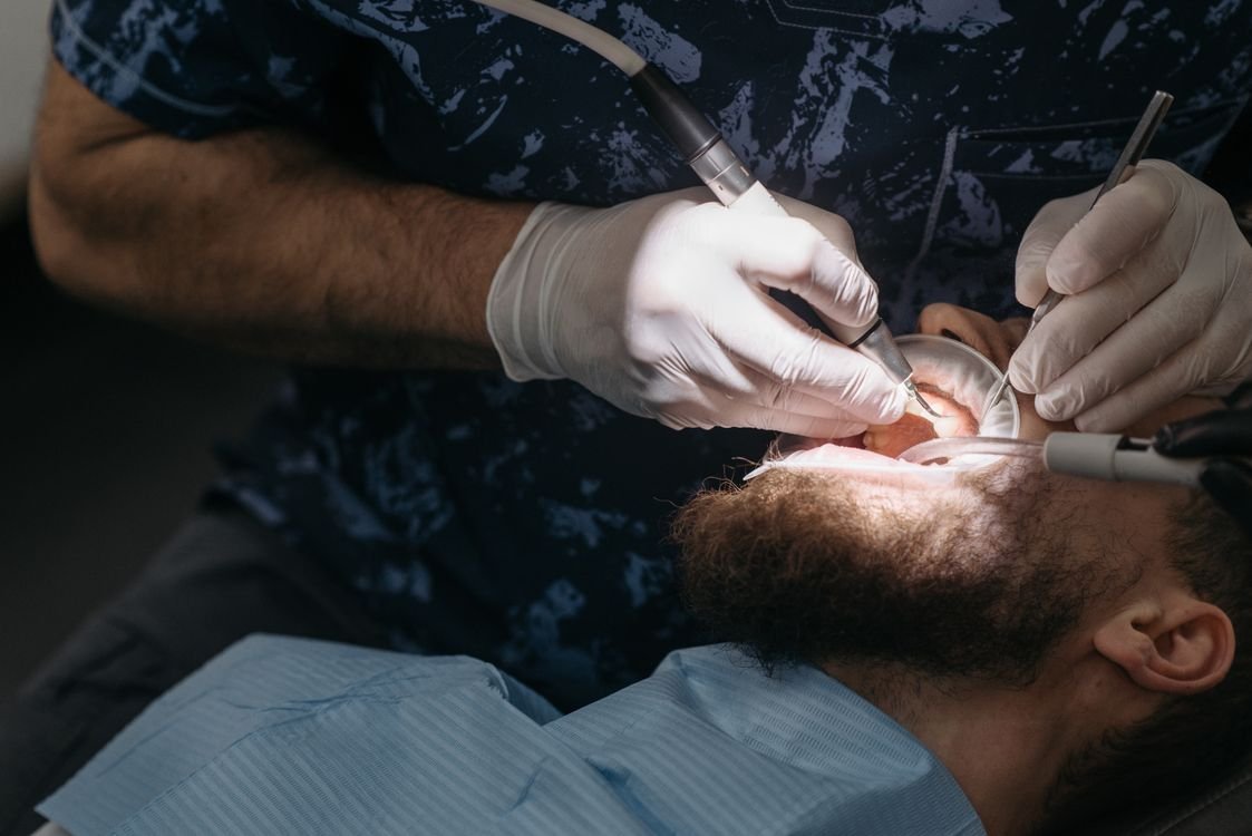 dentista no bairro Atuba Curitiba — clínica especializada em implantes e próteses em Curitiba